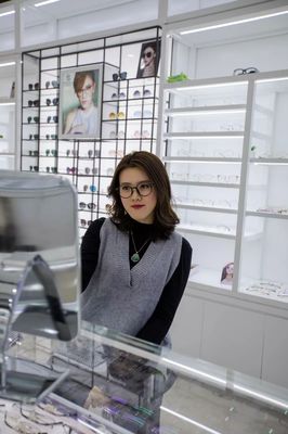 爆发!淡水这家眼镜店开业放大招!配眼镜6折!老花眼镜免费送!